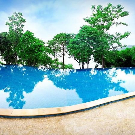 Banraya Resort And Spa Ko Racha Yai Eksteriør billede