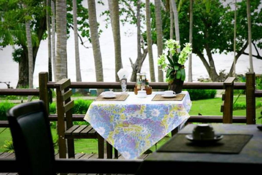 Banraya Resort And Spa Ko Racha Yai Eksteriør billede